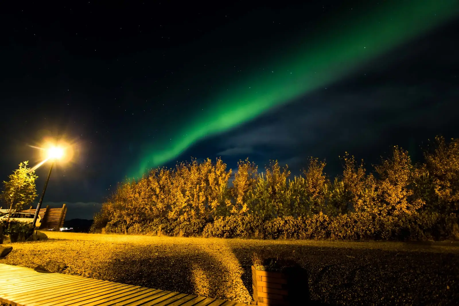 Grünes Polarlicht über der Südküste Islands, aufgenommen auf unserer Herbstreise